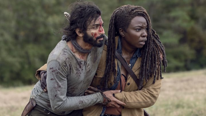 Avi Nash as Siddiq, Danai Gurira as Michonne - The Walking Dead