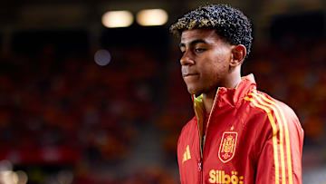 Gros coup dur pour le FC Barcelone et Lamine Yamal. 