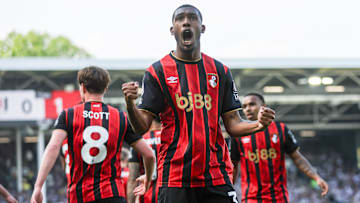 Bournemouth bate Fulham com golaço de Rayan e entra no G-6 da Premier League