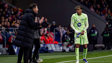 Diego Simeone (à gauche) et Lamine Yamal (à droite) en Liga Diego Simeone (à gauche) et Lamine Yamal (à droite) en Liga