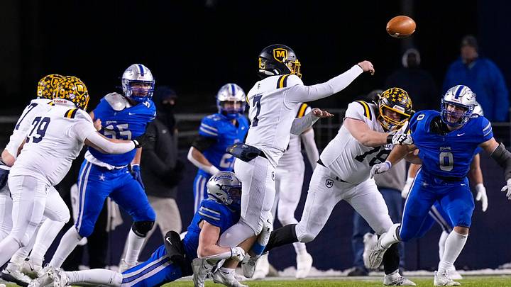 Cincinnati Moeller's Matt Ponatoski threw for 57 touchdowns last season at Moeller High, guiding his squad to the state championship.