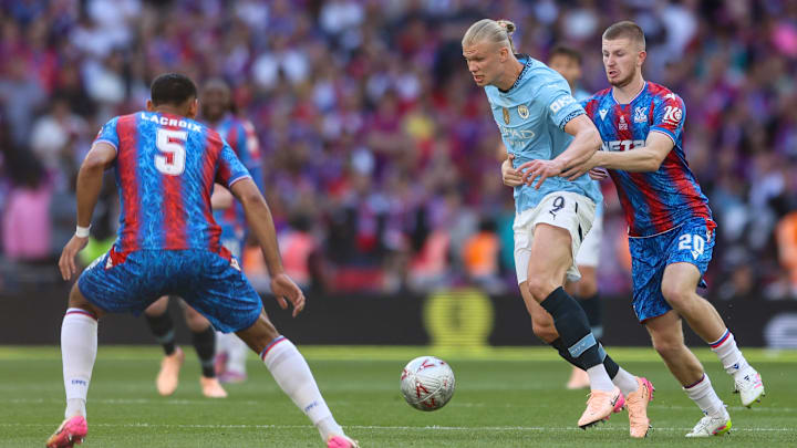 Haaland é o atual artilheiro da Premier League com 15 gols