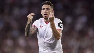 El argentino Lucas Ocampos viene de desarrollarse con el Sevilla