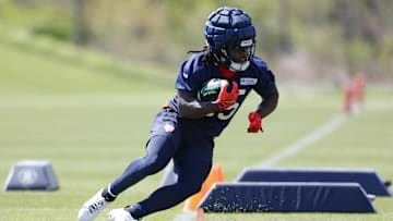 May 9, 2025; Lake Forest, IL, USA; Chicago Bears running back Kyle Monangai (25) runs with the ball during the Rookie Minicamp at Halas Hall. Mandatory Credit: Kamil Krzaczynski-Imagn Images