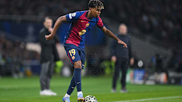Lamine Yamal in action against Borussia Dortmund