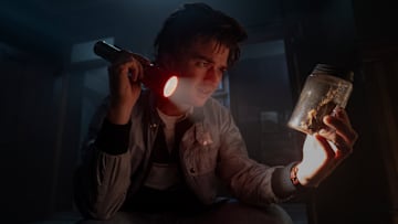 STRANGER THINGS. Joe Keery as Steve Harrington