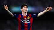 Lionel Messi a débuté en tant qu'ailier droit avec le FC Barcelone.