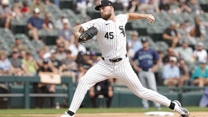 Jul 28, 2024; Chicago, Illinois, USA; Chicago White Sox starting pitcher Garrett Crochet (45) delivers a pitch against the Seattle Mariners during the first inning at Guaranteed Rate Field. Mandatory Credit: Kamil Krzaczynski-USA TODAY Sports