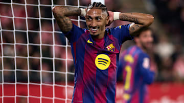 Raphinha está confirmado entre os titulares do Barcelona para o duelo contra o Villarreal
