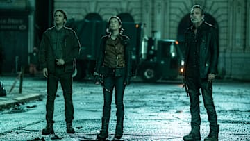 Trey Santiago-Hudson as Jano, Lauren Cohan as Maggie Rhee, Jeffrey Dean Morgan as Negan - The Walking Dead: Dead City _ Season 1, Episode 1 - Photo Credit: Peter Kramer/AMC
