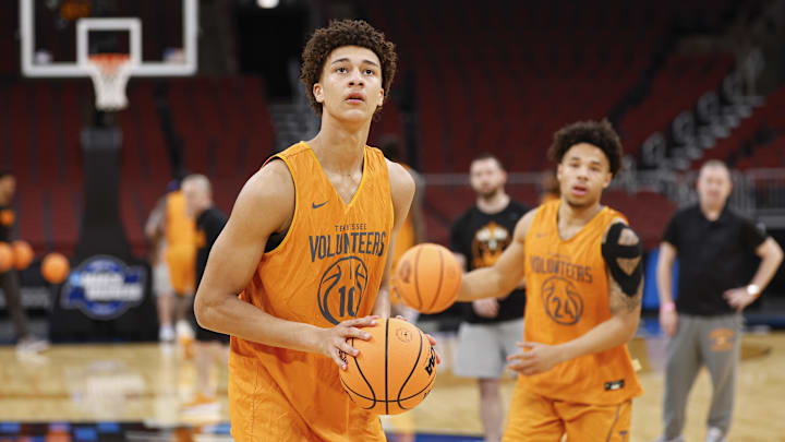 Mar 26, 2026; Chicago, IL, USA; Tennessee Volunteers forward Nate Ament (10) during a practice session ahead of the Midwest regional of the men's 2026 NCAA Tournament at United Center. Mandatory Credit: Kamil Krzaczynski-Imagn Images