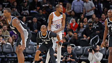 Phoenix Suns v San Antonio Spurs