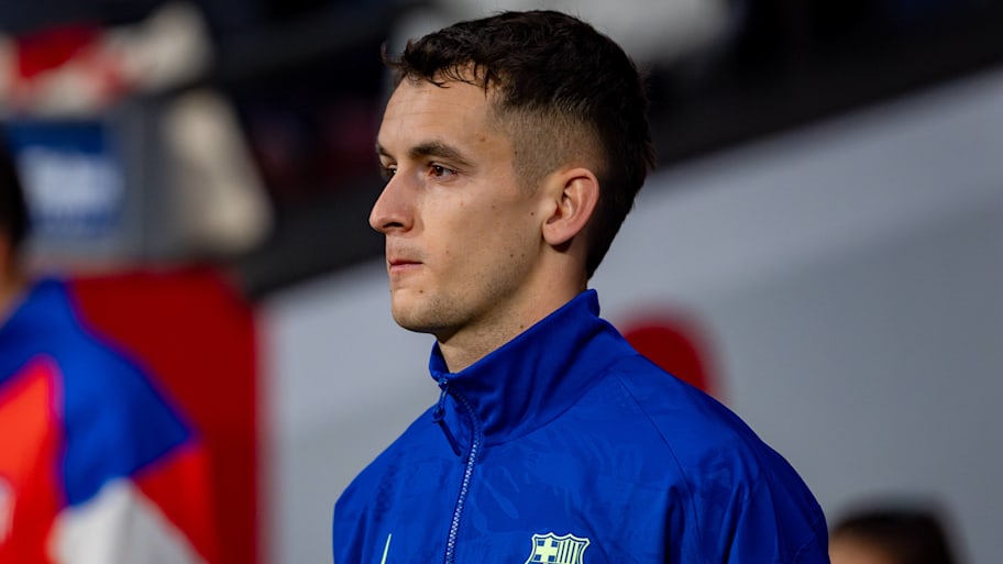 Barcelona are reportedly open to selling Marc Casadó this summer.  | IMAGO/Alberto Gardin