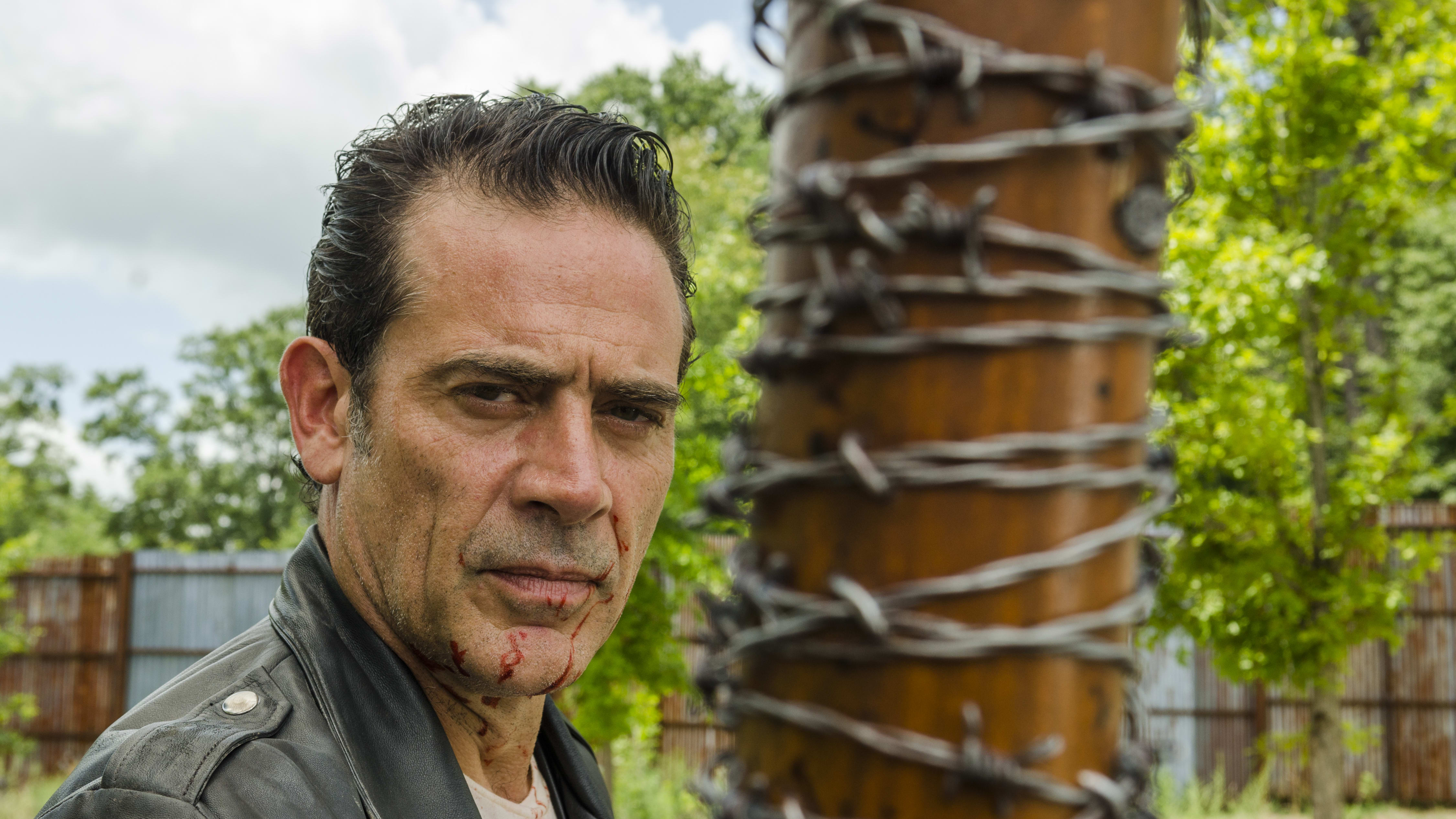 【値下げ】 Walking The of 2 season in return Negan Will Dead: City? Dead ジャケット・アウター