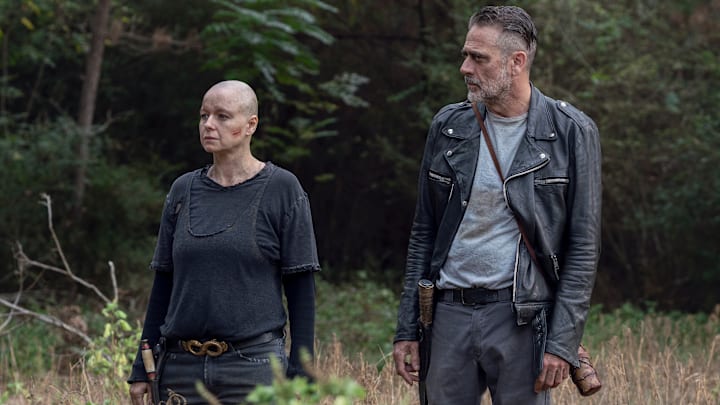 Jeffrey Dean Morgan as Negan, Samantha Morton as Alpha - The Walking Dead season 10