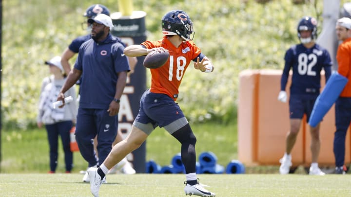 Bears quarterback Caleb Williams remains a heavy favorite with sports books for offensive rookie of the year. 