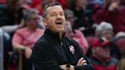 Louisville head coach Jeff Walz instructed his team against Oklahoma during their game at the KFC Yum! Center in Louisville, Ky. on Dec. 4, 2024.
