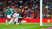 Lionel Messi consigue un gol ante el León, en la edición del Joan Gamper del 2014.