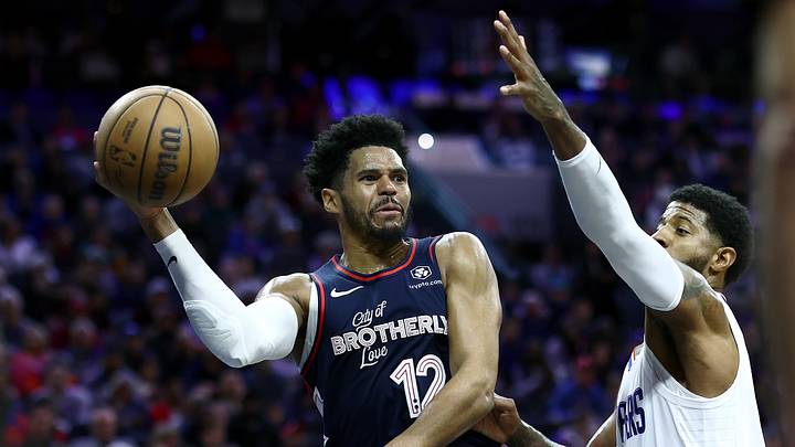 Los Angeles Clippers v Philadelphia 76ers