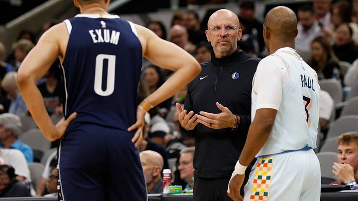 Dallas Mavericks v San Antonio Spurs