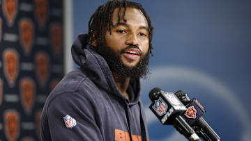 Chicago Bears running back D'Andre Swift (4) speaks during training camp at Halas Hall.