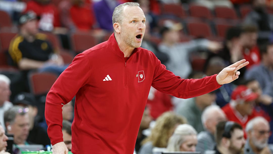 Mar 11, 2026; Chicago, IL, USA; Indiana Hoosiers head coach Darian Devries directs his team against the Northwestern Wildcats during the first half at United Center.