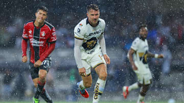 Aaron Ramsey apareció en Ciudad Universitaria y en la Liga Mx tras una lluvia torrencial