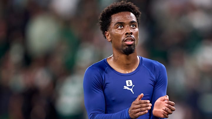 Angel Gomes pourrait quitter l'OM dès cet hiver. Angel Gomes pourrait quitter l'OM dès cet hiver.