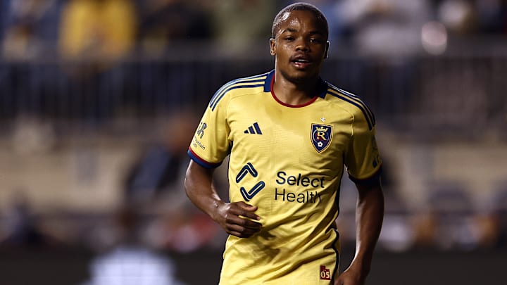 Ele passou duas temporadas no Real Salt Lake, dos EUA Ele passou duas temporadas no Real Salt Lake, dos EUA