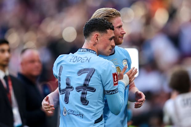 ฟิล โฟเดน (ซ้าย) และ เควิน เดอ บรอยน์