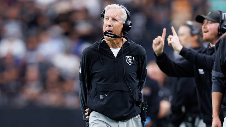 Tennessee Titans v Las Vegas Raiders