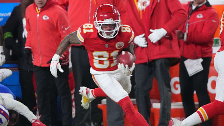 Jan 26, 2025; Kansas City, MO, USA; Kansas City Chiefs wide receiver Nikko Remigio (81) makes a catch against the Buffalo Bills during the first half in the AFC Championship game at GEHA Field at Arrowhead Stadium. Mandatory Credit: Denny Medley-Imagn Images