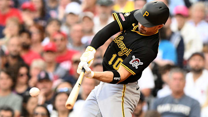 Aug 30, 2025; Boston, Massachusetts, USA; Pittsburgh Pirates right fielder Bryan Reynolds (10) hits a two-run RBI single against the Boston Red Sox during the fifth inning at Fenway Park. Mandatory Credit: Brian Fluharty-Imagn Images Aug 30, 2025; Boston, Massachusetts, USA; Pittsburgh Pirates right fielder Bryan Reynolds (10) hits a two-run RBI single against the Boston Red Sox during the fifth inning at Fenway Park. Mandatory Credit: Brian Fluharty-Imagn Images
