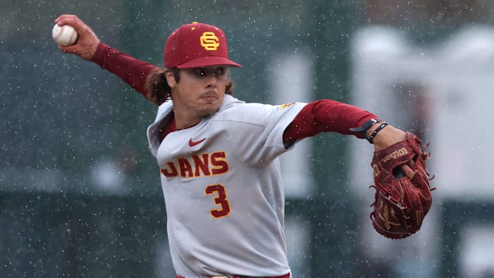 USC v UCLA