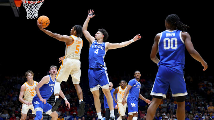 Kentucky v Tennessee