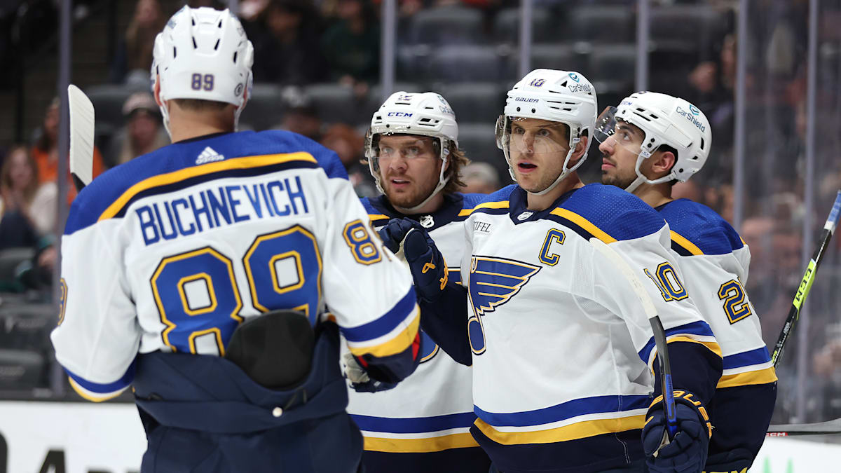 Off-season goals: Should the St. Louis Blues build through experience or go young?