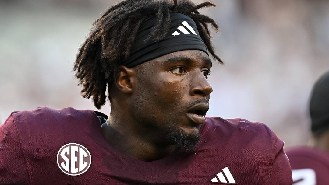Sep 21, 2024; College Station, Texas, USA; Texas A&M Aggies running back Le'Veon Moss (8) looks on prior to the game against the Bowling Green Falcons at Kyle Field.
