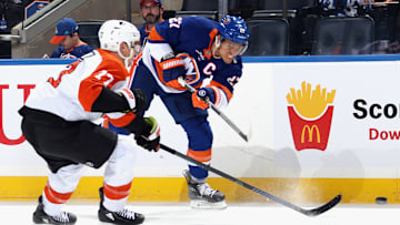 New York Islanders captain Anders Lee had a power play in the win over the Philadelphia Flyers on Monday night.