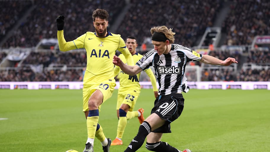 Rodrigo Bentancur, Anthony Gordon