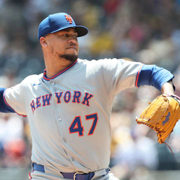 Jun 29, 2025; Pittsburgh, Pennsylvania, USA;  New York Mets starting pitcher Frankie Montas (47) delivers a pitch against the Pittsburgh Pirates during the first inning at PNC Park. Mandatory Credit: Charles LeClaire-Imagn Images