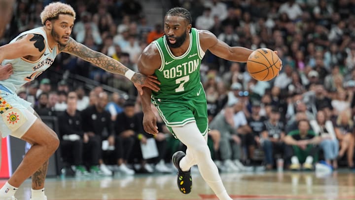 Brown has been battling a right knee injury Brown has been battling a right knee injury