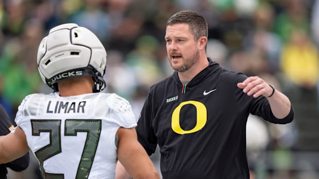 Oregon coach Dan Lanning at the Oregon spring game