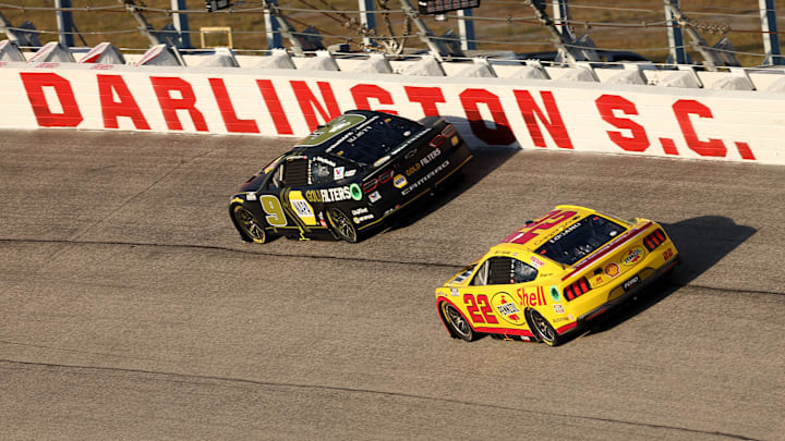 Chase Elliott, Hendrick Motorsports, Joey Logano, Team Penske, Cook Out Southern 500, Darlington Raceway, NASCAR