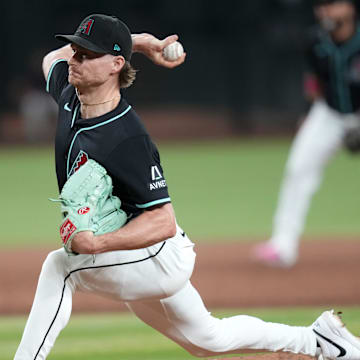 Arizona Diamondbacks right-hander Shelby Miller (18) pitches against the San Francisco Giants at Chase Field on June 30, 2025.