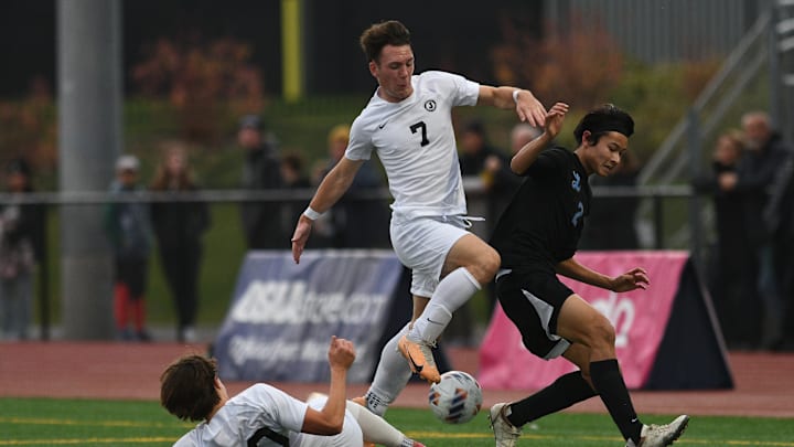 Caden Hoppes will try to help lift Jesuit to another 6A state final in 2024. Caden Hoppes will try to help lift Jesuit to another 6A state final in 2024.