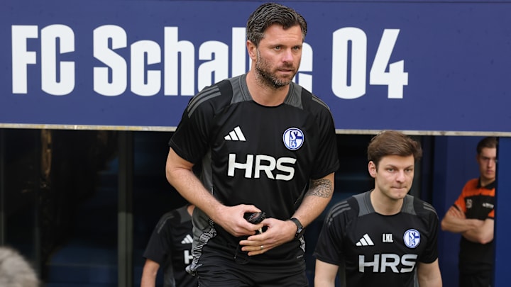 Tim Hoogland verlängert beim FC Schalke 04 Tim Hoogland verlängert beim FC Schalke 04