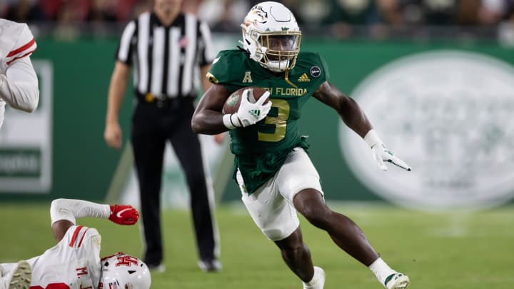 South Florida has one of their toughest games of the season in Week 11 against Cincinnati. Can they keep it close enough to cover? 