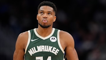 Sacramento Kings v Milwaukee Bucks