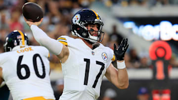 Pittsburgh Steelers quarterback Skylar Thompson