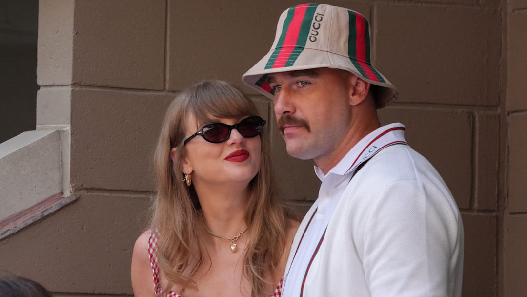 Taylor Swift and Kansas City Chiefs TE Travis Kelce